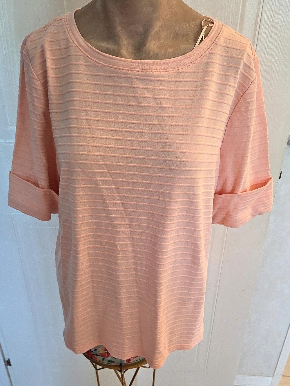 Liz Claiborne Textured Short Sleeve Top in Peach Pink XL Like New